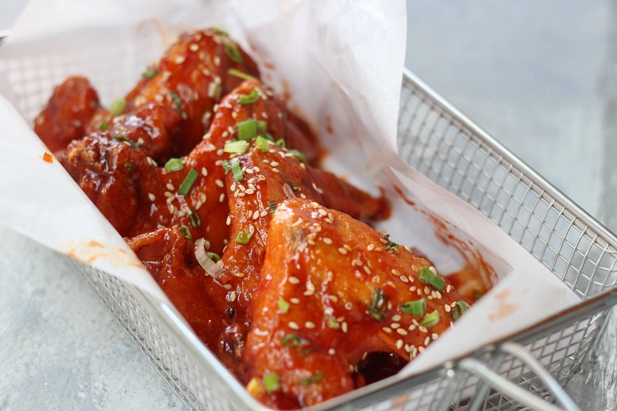 Chicken Up Chicken Up is a pork-free and lard-free restaurant.